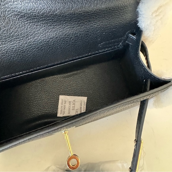 Black Teddy Shearling Fur Trimmed 22 Belted Leather Bag Top Handle Satchel B1 - Picture 12 of 16